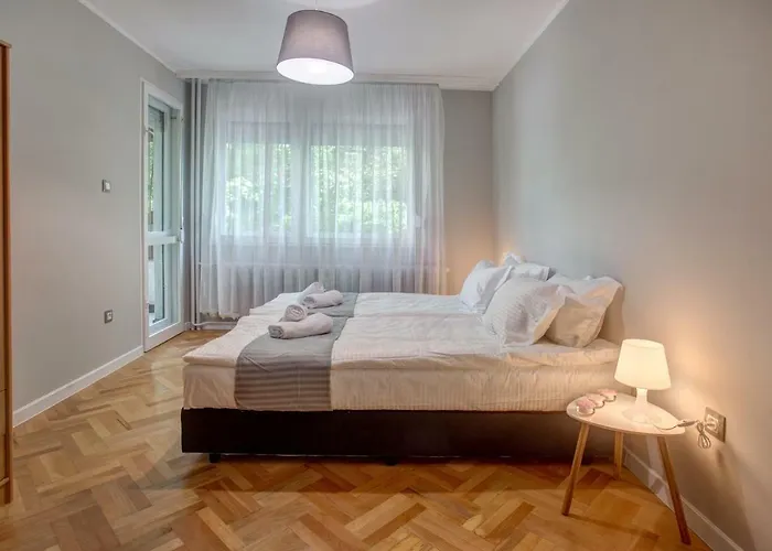 Spacious Flat Close To The American Embassy, Free Parking Place Lejlighed Sofia