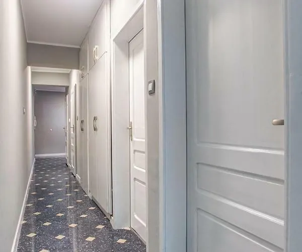 Lejlighed Spacious Flat Close To The American Embassy, Free Parking Place Sofia