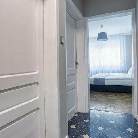 Spacious Flat Close To The American Embassy * Sofia