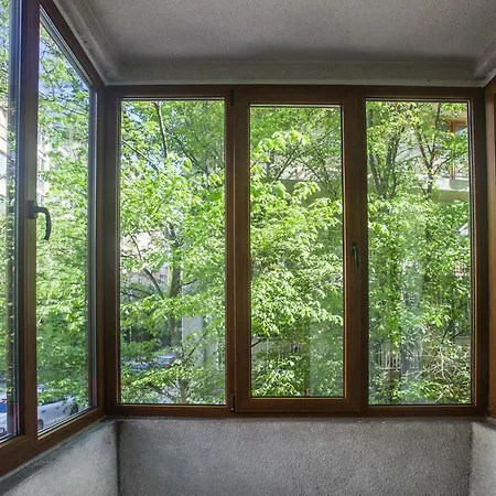 아파트 Spacious Flat Close To The American Embassy, Free Parking Place *