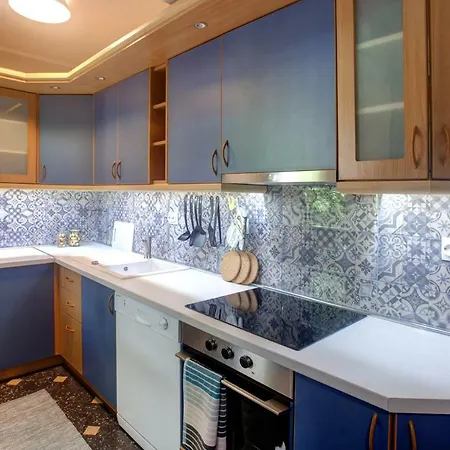 아파트 Spacious Flat Close To The American Embassy, Free Parking Place *