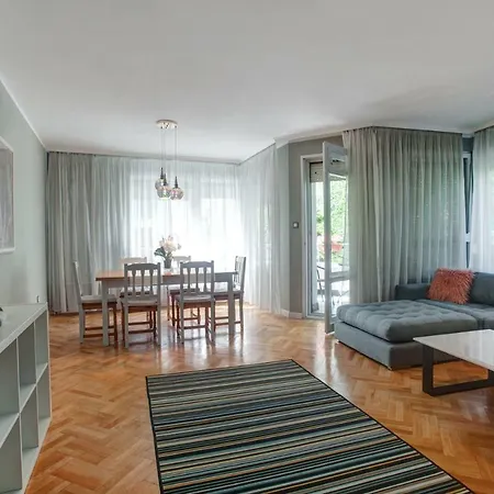 Spacious Flat Close To The American Embassy, Free Parking Place * 소피아