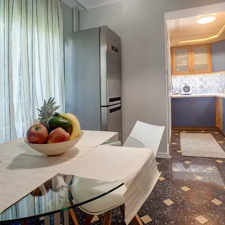 아파트 Spacious Flat Close To The American Embassy, Free Parking Place 소피아